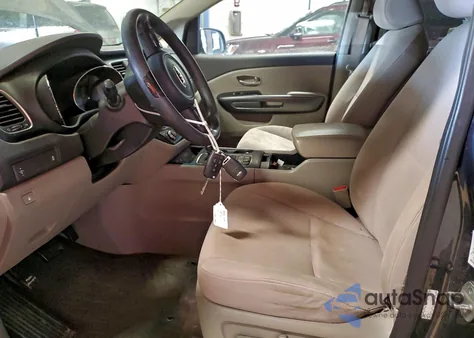 2016 Kia Sedona Lx z USA, uszkodzony, nr VIN KNDMB5C11G6086553